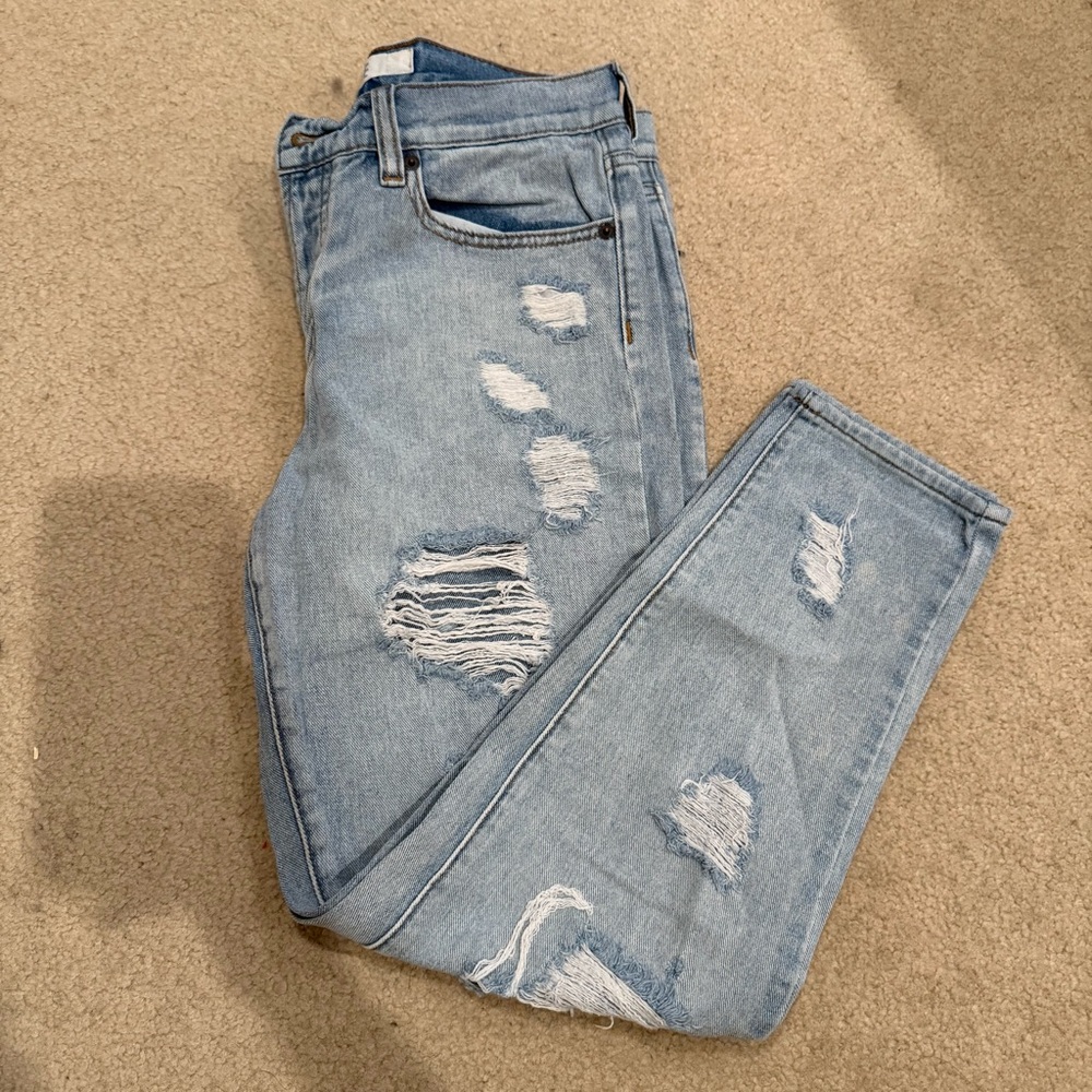 Brandy Melville Light Blue Distressed Boyfriend Jeans